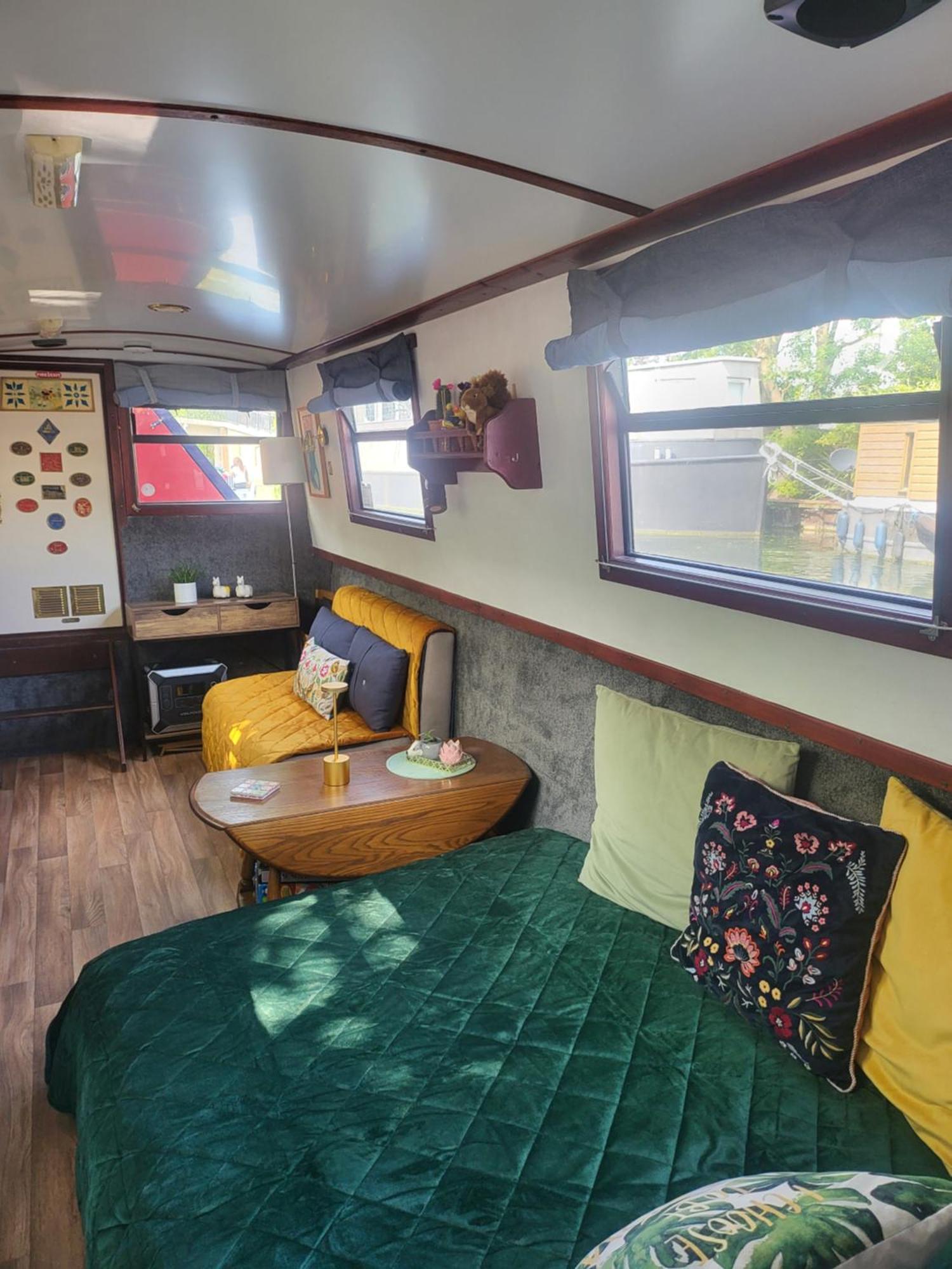 ホテル Comfy Canal Boat In Little Venice For Family & Friends ロンドン エクステリア 写真